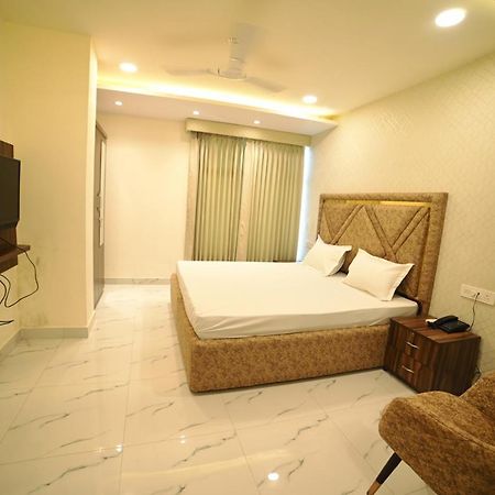 Ovel Hotel 루드히아나 외부 사진