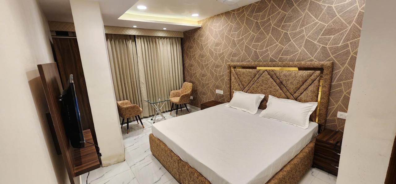 Ovel Hotel 루드히아나 외부 사진